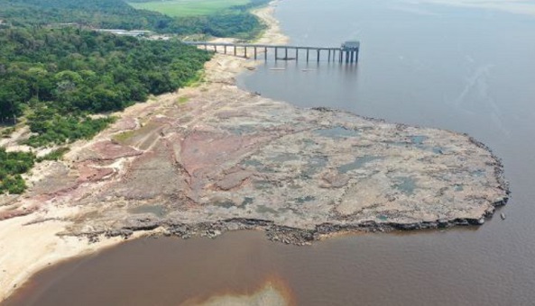 Repiquete: Rio Negro volta a secar após nível do rio subir em Manaus