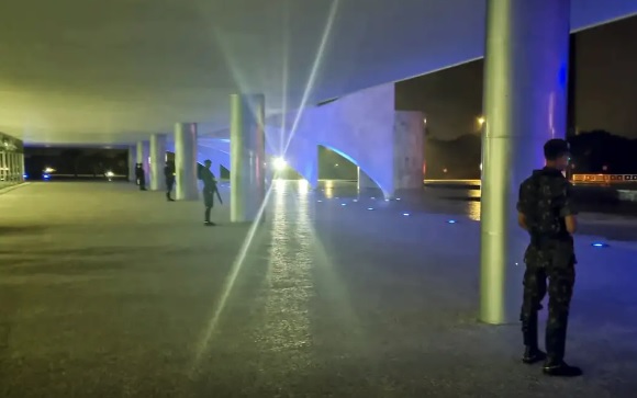 Suspeito de causar explosões no STF estava usando roupa do 'Coringa'