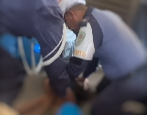 Criança de 9 anos é salva por PMs após se afogar em balneário no Lago Azul