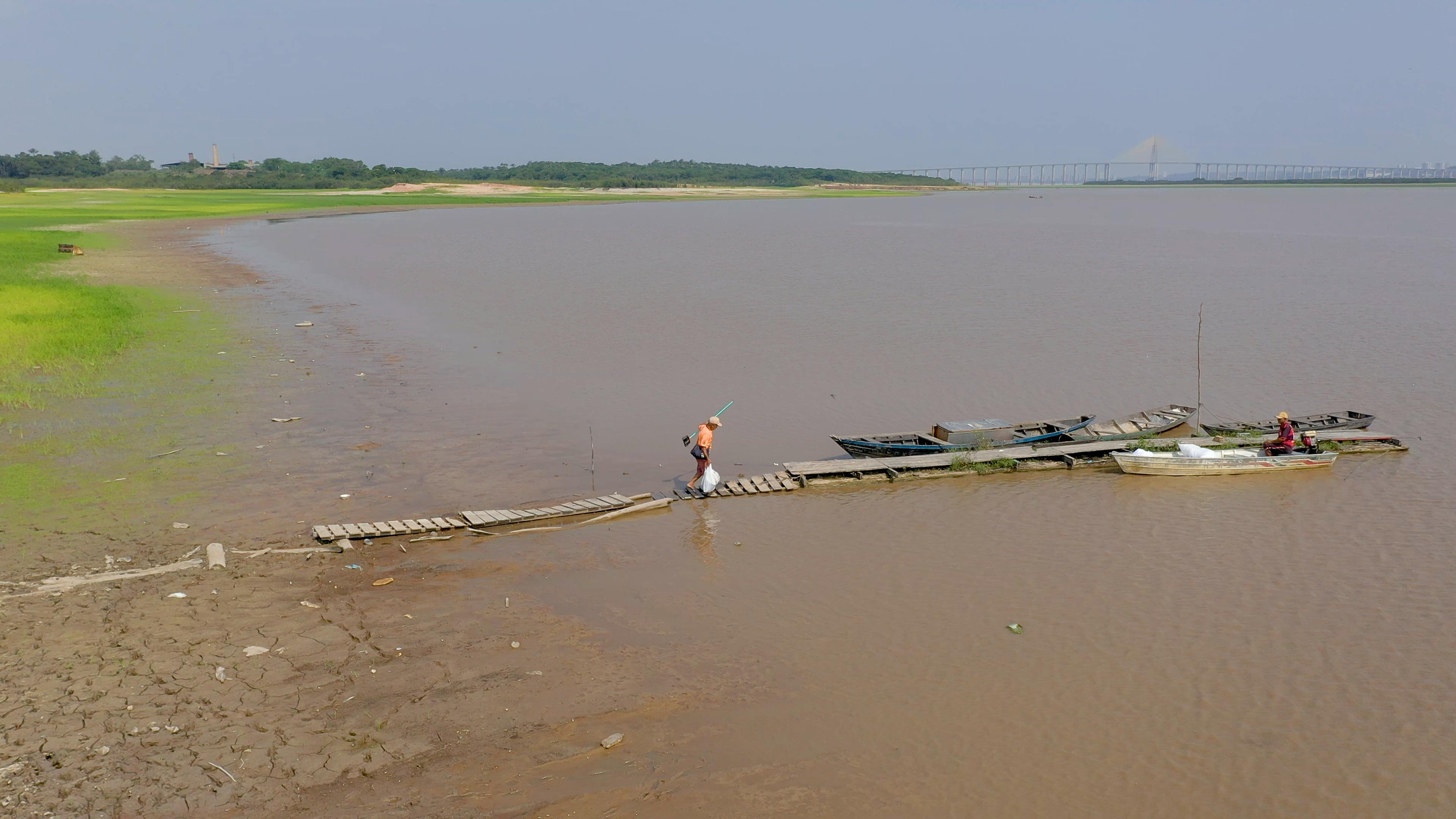 Documentário 'Manaus Extrema' estreia segunda apresentando impactos da seca