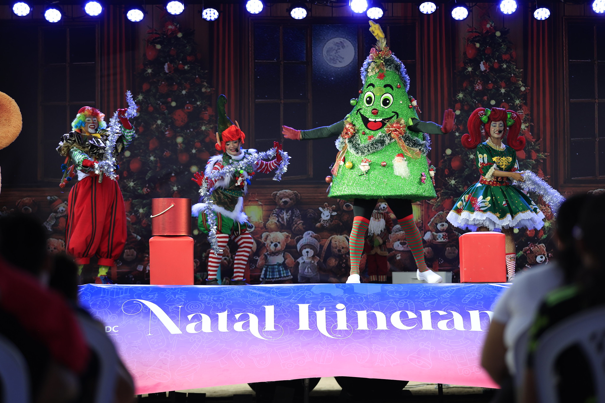 Jorge Teixeira é primeiro bairro a receber o ‘Natal Itinerante’; confira