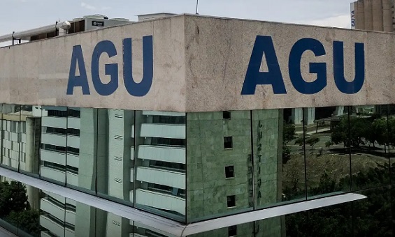  YouTube deve retirar vídeos desinformativos sobre saúde de Lula