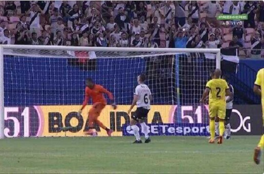 Vasco abre o placar em jogo contra o Madureira na Arena da Amazônia