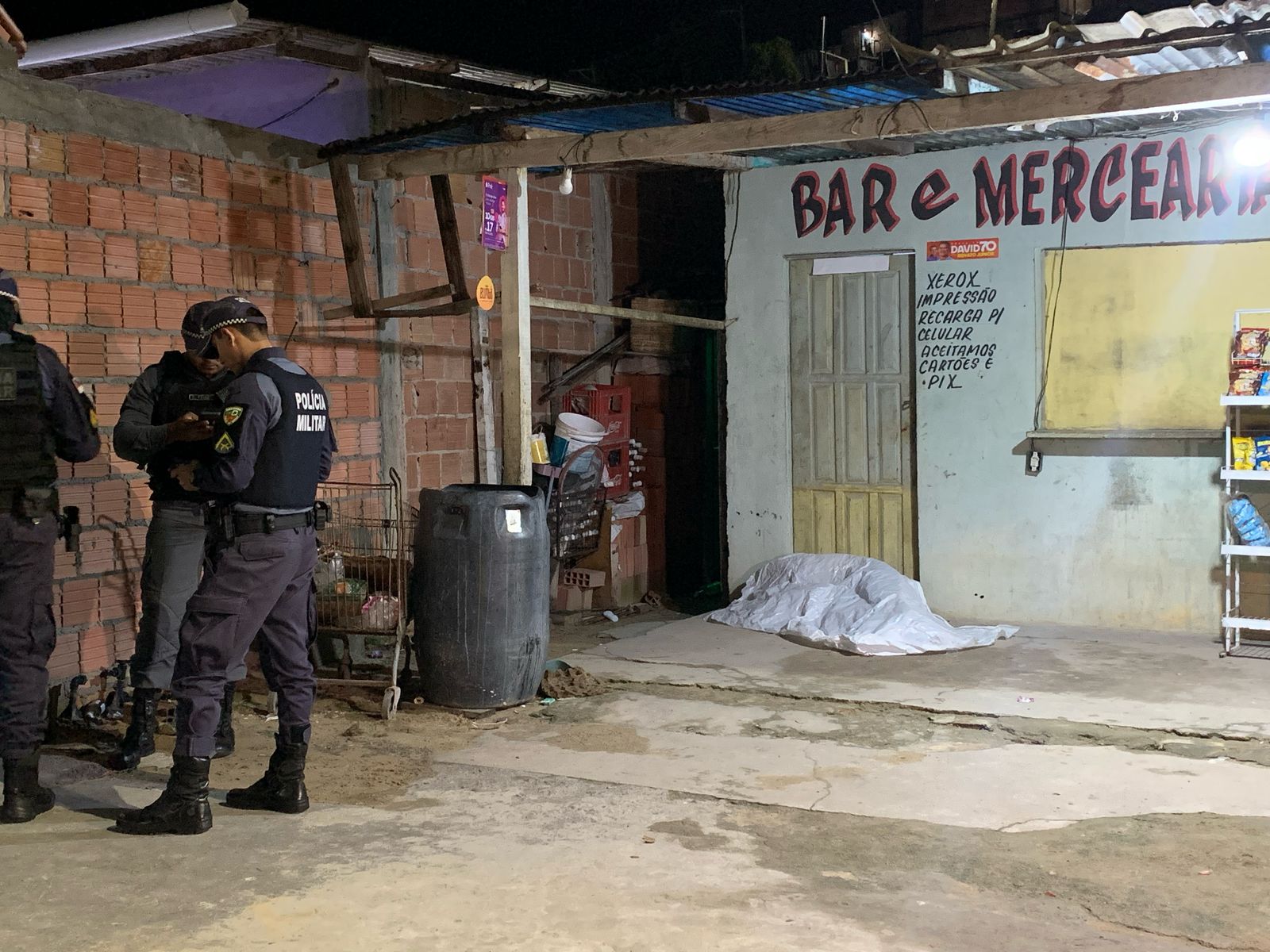 Pistoleiros executam homem a tiros no bairro Vila Buriti