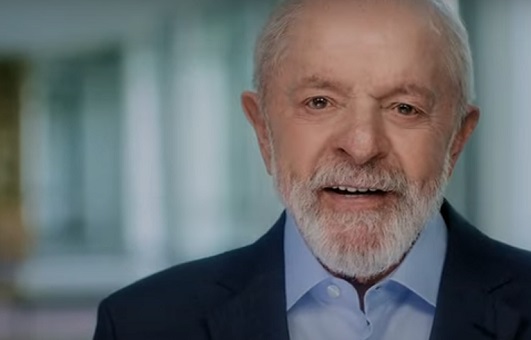 Lula anuncia pagamento de R$ 1 mil nesta terça a estudantes do Pé-de-Meia