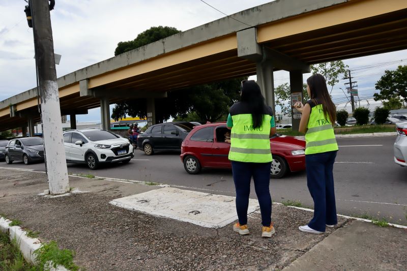 IMMU faz pesquisa sobre fluxo de veículos na avenida Mário Ypiranga