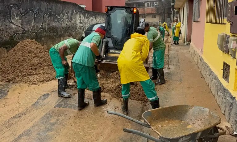 Governo reconhece situação de emergência em Angra dos Reis e Petrópolis	