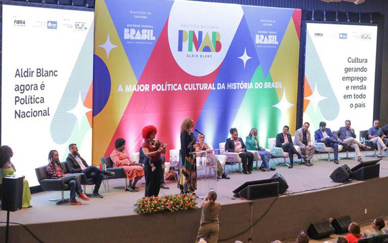 Senado aprova PL que torna Política Nacional Aldir Blanc permanente