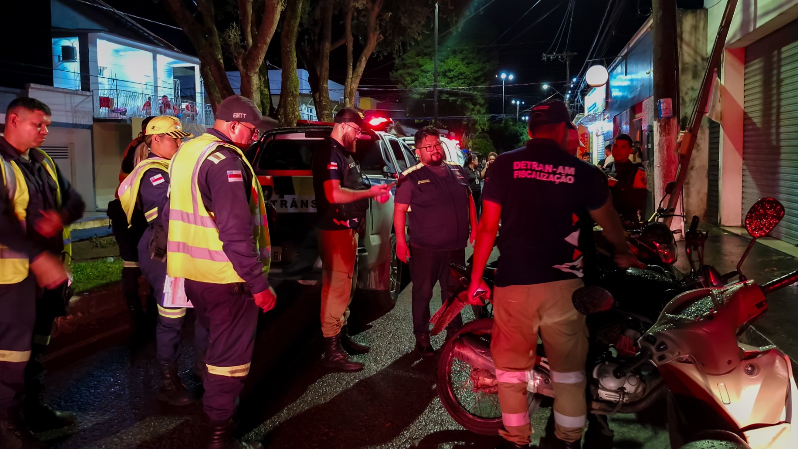 Detran flagra 8 motoristas bêbados durante operação em Parintins