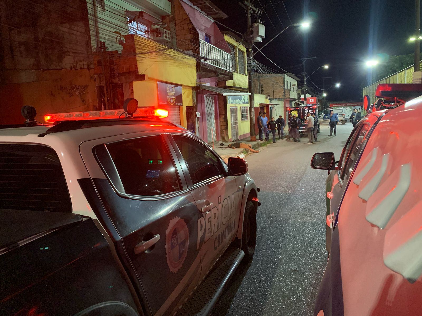 Homem é executado a tiros por criminosos em moto no Manoa