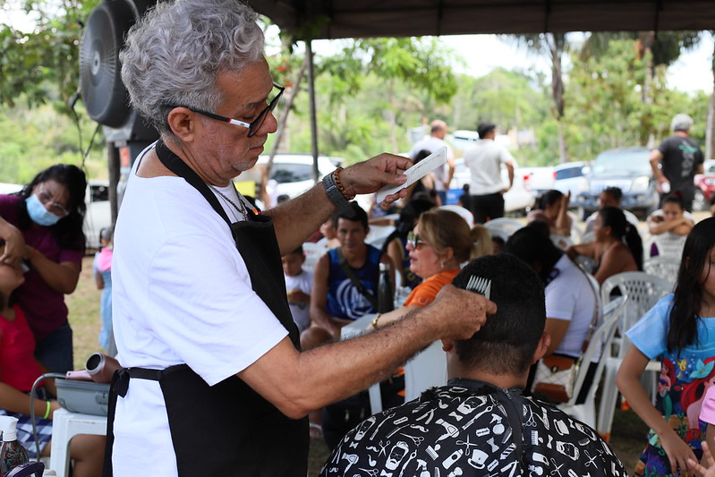 Diversos serviços são oferecidos em ação social no Ramal do Uberê