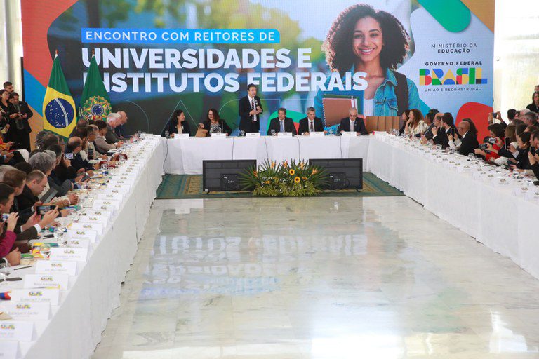 MEC anuncia recursos para universidades e institutos federais