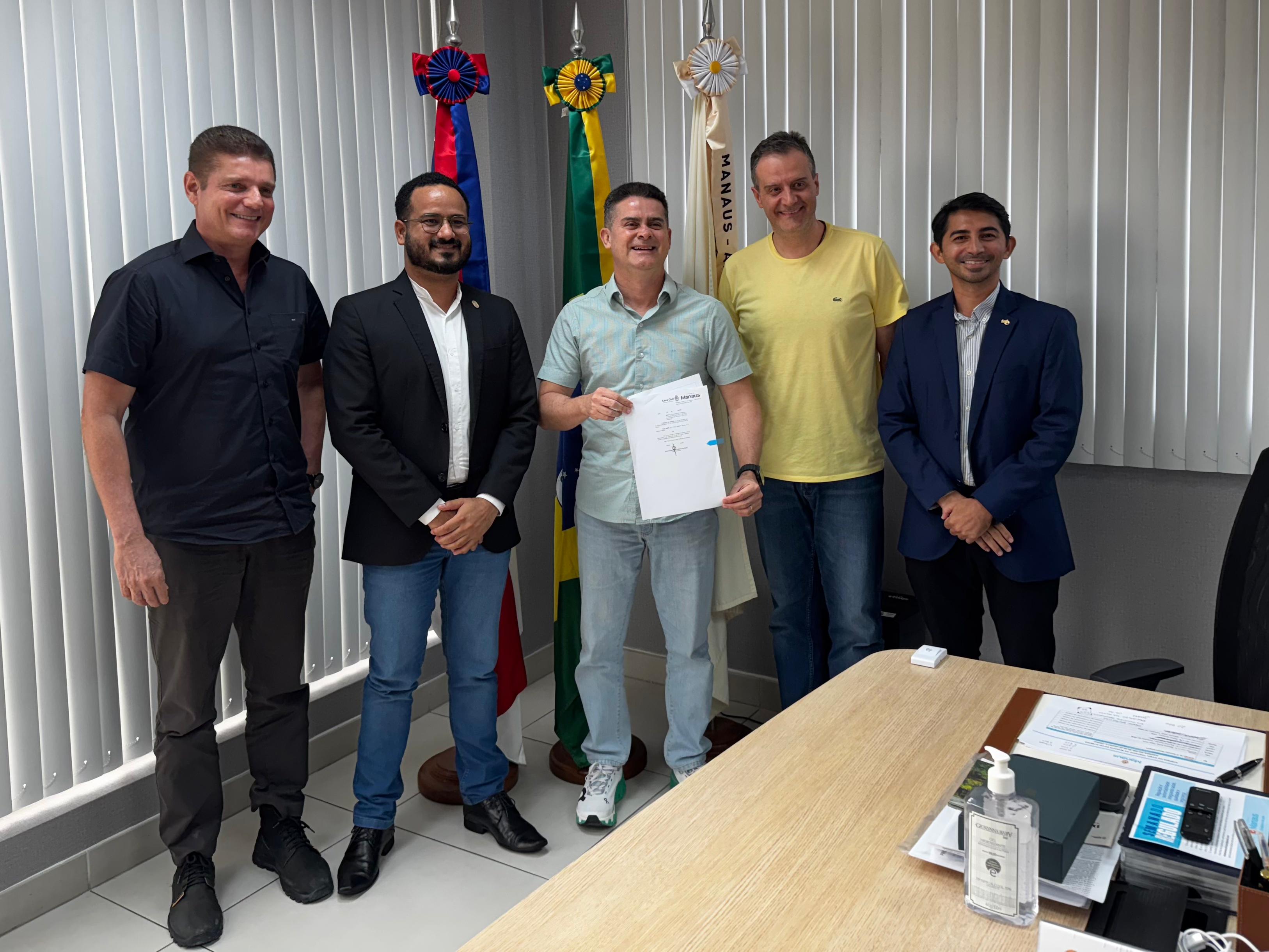 Lei que institui o Dia Municipal do Farmacêutico é sancionada em Manaus