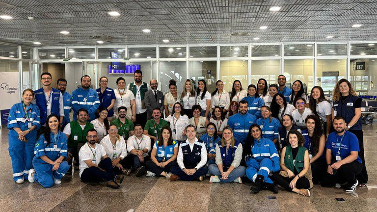 Voo com 109 brasileiros deportados dos EUA chega em Fortaleza