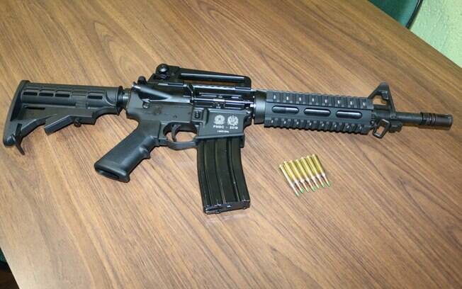 Câmara aumenta pena para posse e porte de arma ilegal como fuzil