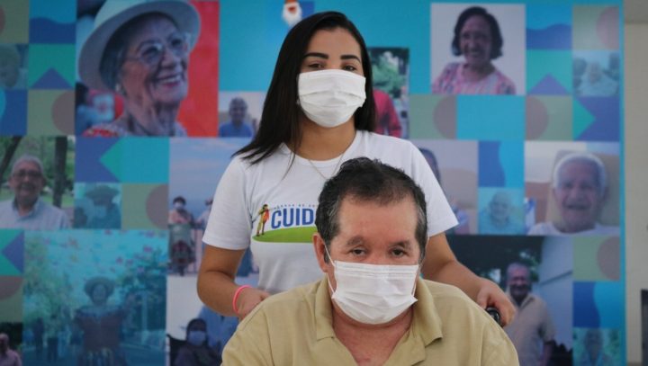 Manaus abre pré-inscrições para o curso de Cuidador de Idoso