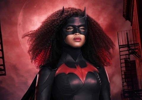 Batwoman tem sinopse divulgada e troca de heroínas reveladas; confira