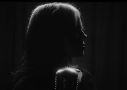 Billie Eilish lança trailer de música-tema de 007: Sem tempo para morrer