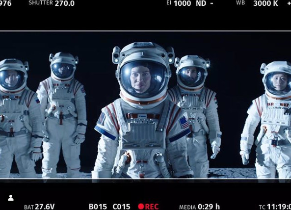 Hilary Swank se pronuncia após cancelamento de Away