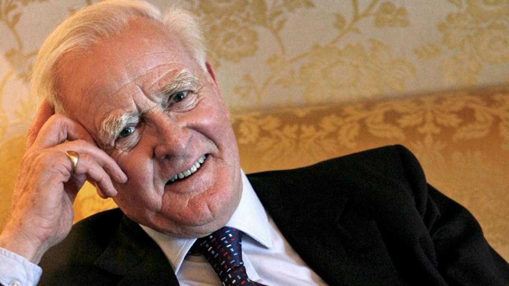 Morre John le Carré, ex-espião e lendário escritor britânico, aos 89 anos