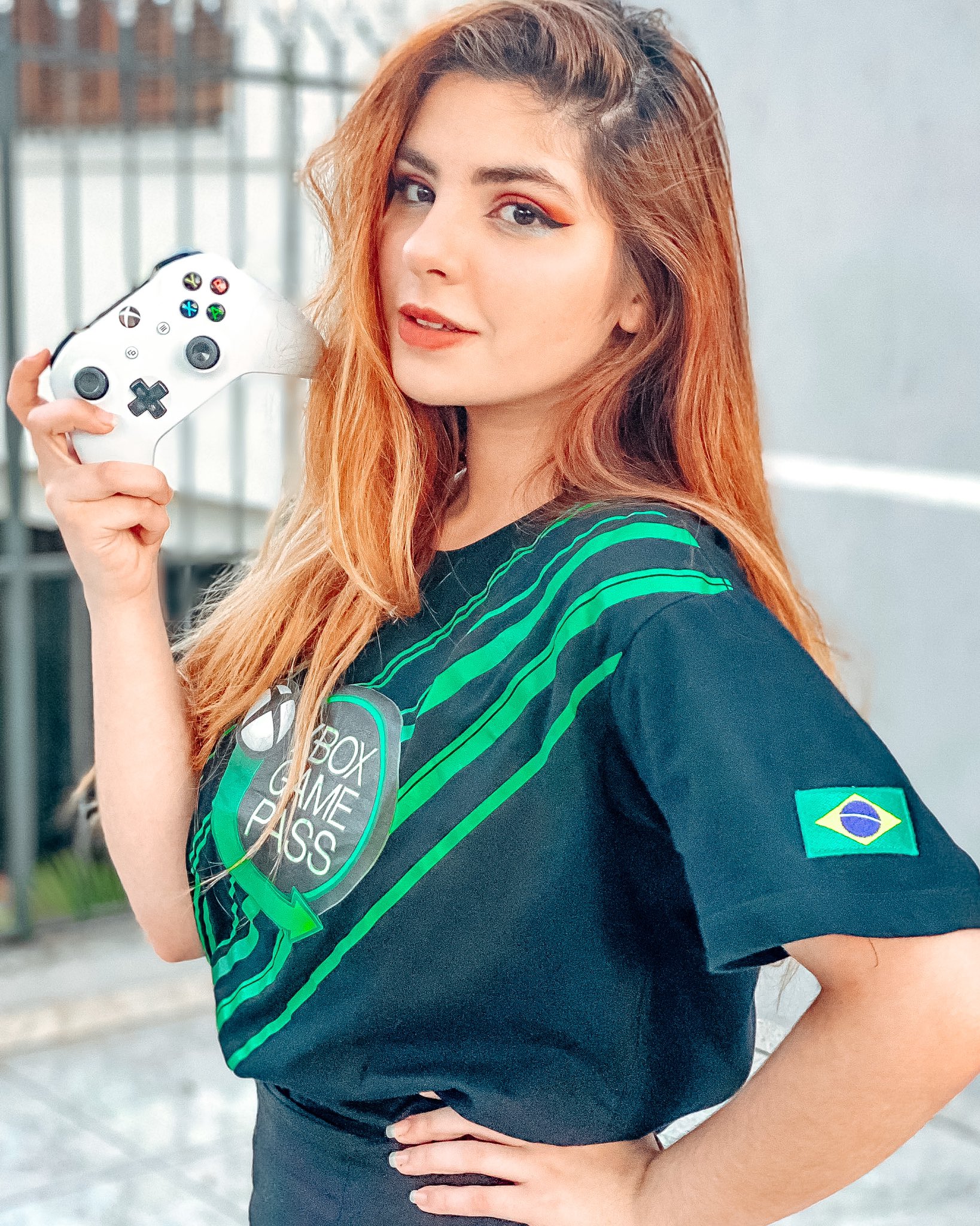 Apresentadora do Xbox é demitida após ameaças da comunidade gamer