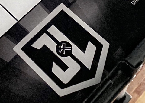 Zack Snyder publica imagem e vídeo e anima fãs da DC