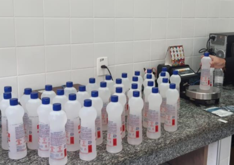 Máscaras e álcool irregulares são retirados de circulação durante fiscalização no Amazonas