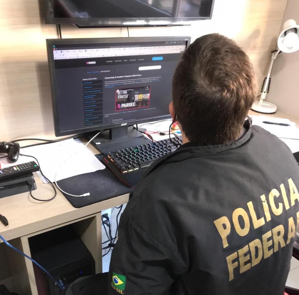 Hackers são alvos da PF suspeitos de vazarem dados de Bolsonaro