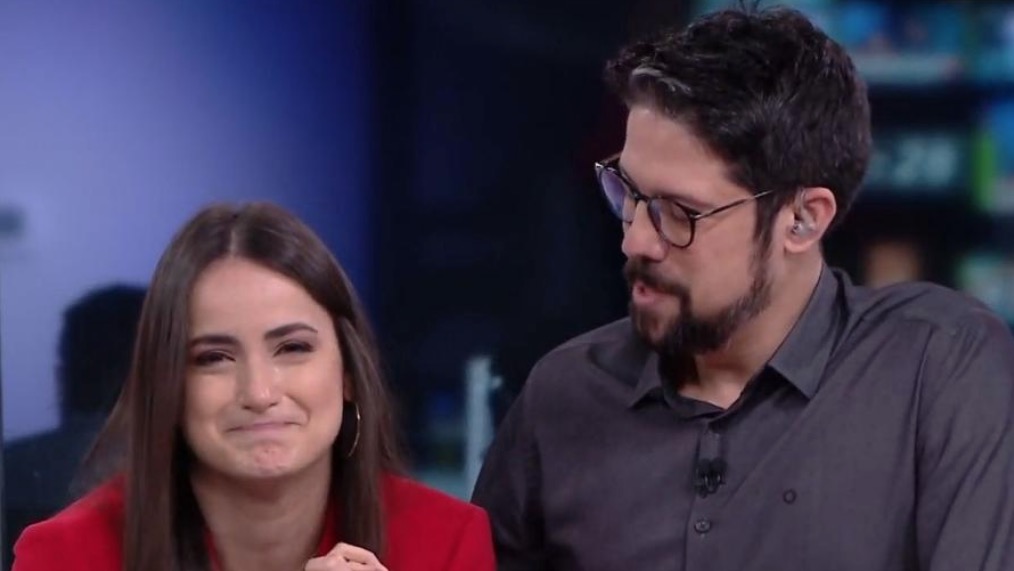 Mari Palma chora ao deixar programa que apresentava com namorado na CNN Brasil 