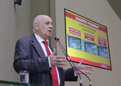 Deputados querem saber quem é assessora que manda no governo Wilson Lima