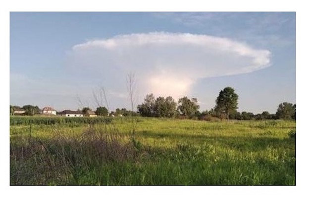 Imagem 'bizarra' no céu causa pânico em moradores de Chernobyl