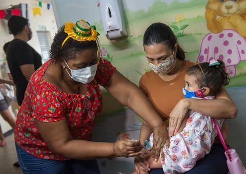Vacinação de crianças contra influenza mobiliza 133 pontos de Manaus