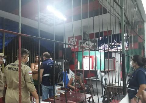 Oito bares são fechados por funcionamento irregular em Manaus