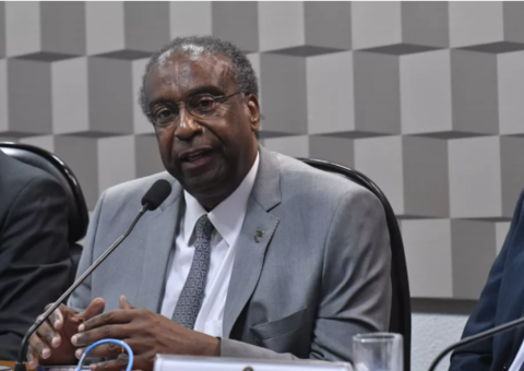 Novo ministro da Educação é acusado de plágio em tese mestrado após polêmica com doutorado