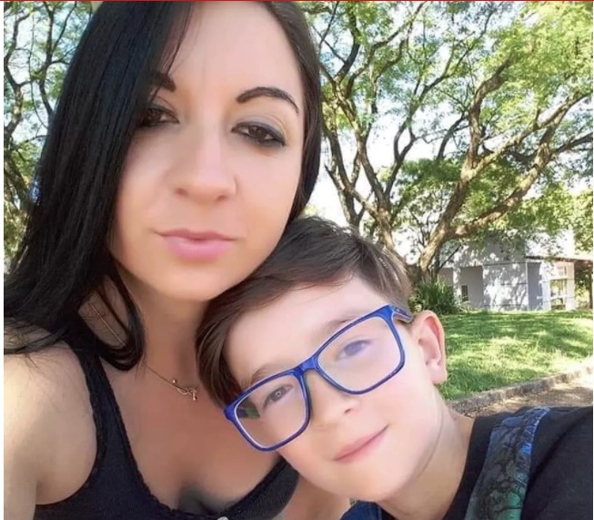 Mulher admite ter estrangulado filho de 11 anos até a morte