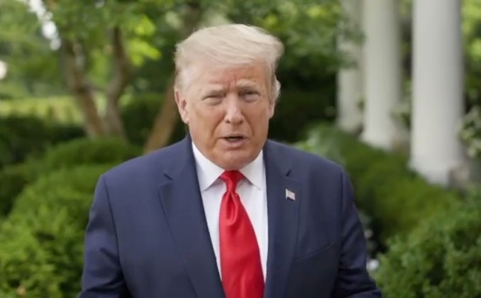 Irã decreta prisão de Donald Trump e apela para Interpol