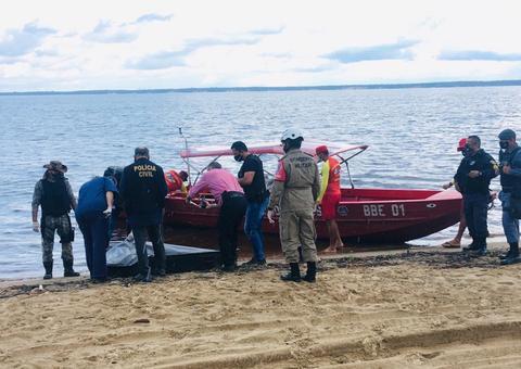 Banhistas encontram corpo boiando na Ponta Negra
