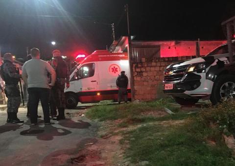 Polícia tenta negociar com homem transtornado que ameaça se matar em Manaus