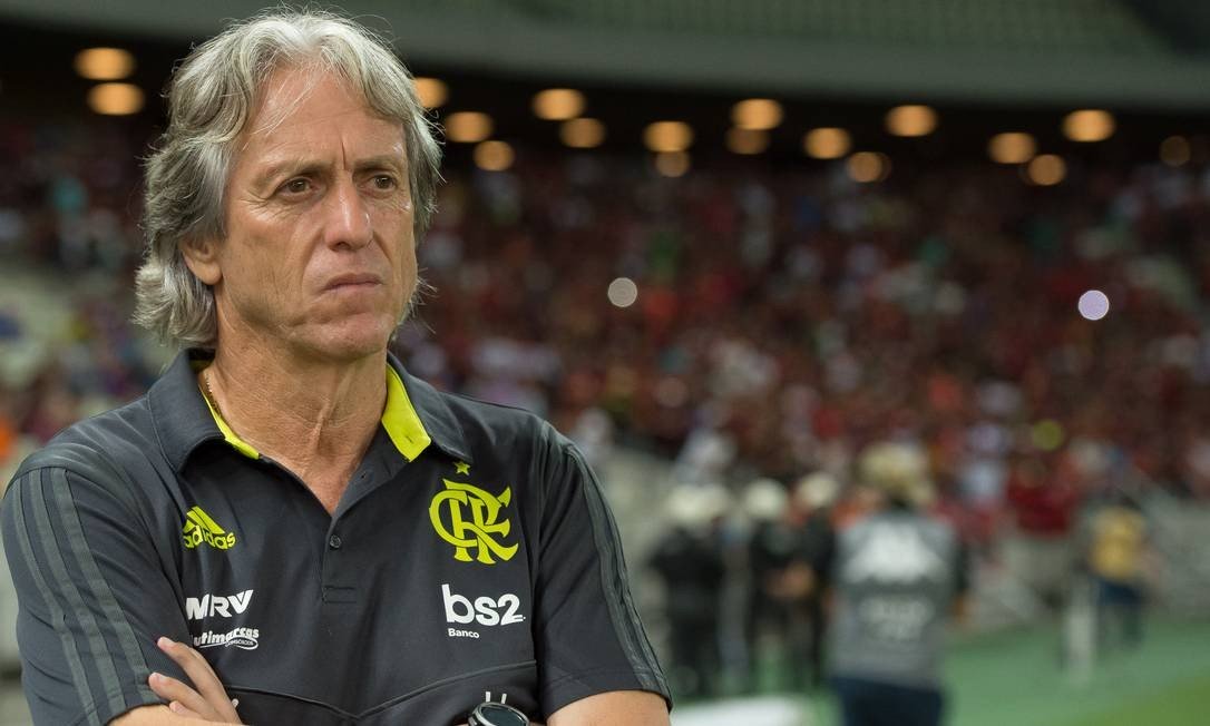 Técnico do Benfica é demitido e torcida sonha com retorno de Jorge Jesus
