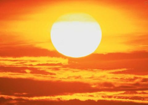 Ação germicida do sol tem baixo poder para impedir transmissão de coronavírus, aponta estudo