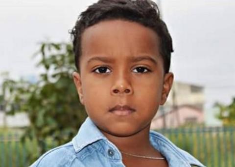 Homem executado por traficantes pode ter matado menino de 7 anos na porta de casa