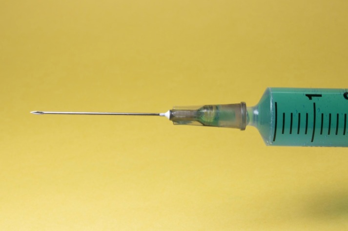 Pfizer anuncia resultados positivos em 1º teste de vacina contra covid-19 em humanos