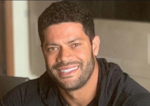 Jogador Hulk se pronuncia ao descobrir que irmãs recebem auxílio emergencial