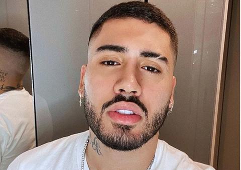 Aos 21 anos, Kevinho ostenta carros de luxo de R$ 1,8 milhão