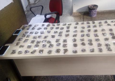 Homem é preso após espancar esposa dentro de carro em Manaus 