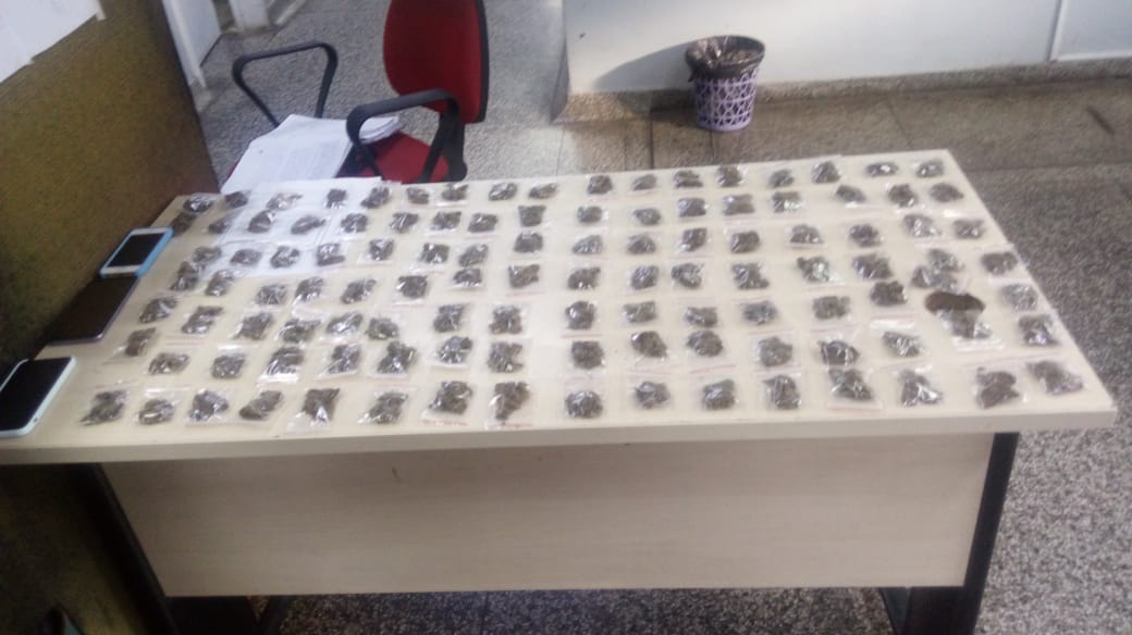 Homem é preso após espancar esposa dentro de carro em Manaus 