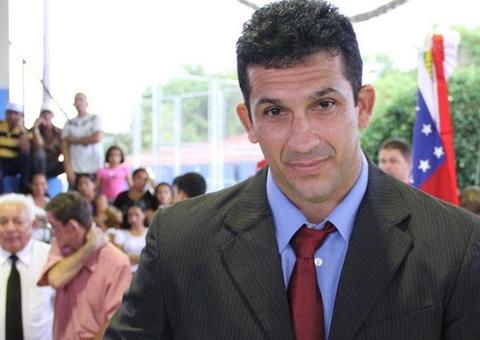 Prefeito de Manacapuru renova contrato com 25% de reajuste em um ano