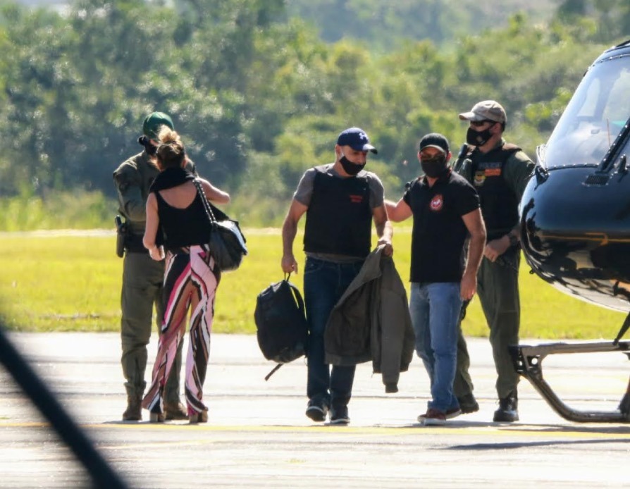  Queiroz presta depoimento ao MPF sobre vazamento de operação da PF