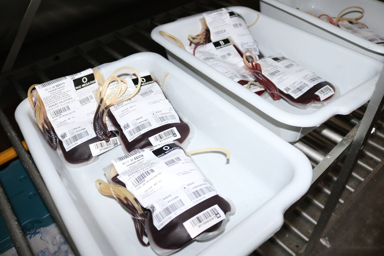 Hemoam afirma que tem estoque de sangue para apenas um dia 