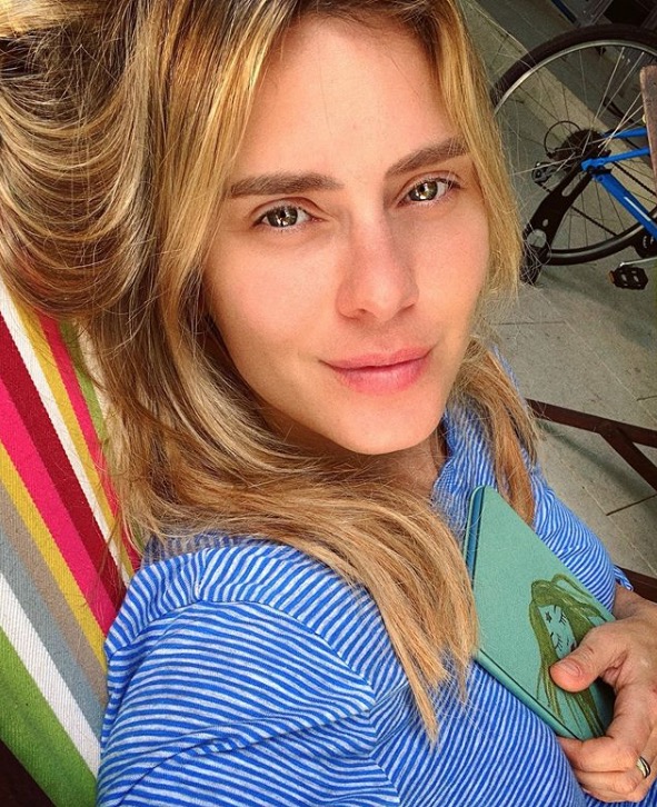 Família de Carolina Dieckmann faz vaquinha para tia doente